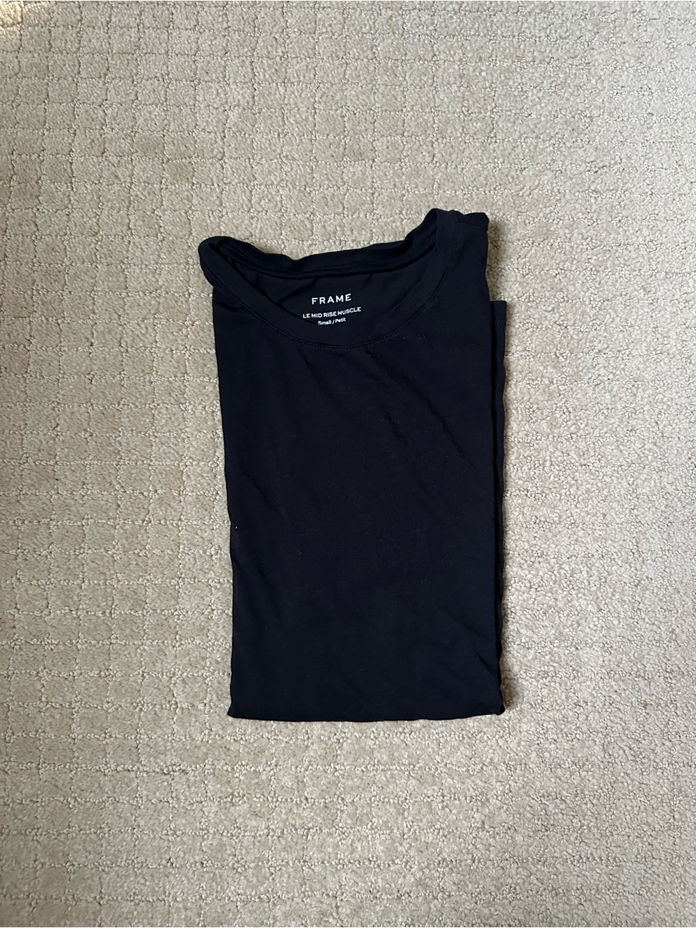 Frame Le Mid Rise Muscle Top - Picture 2 of 3